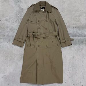 Vintage trench coat with removable liner and collar